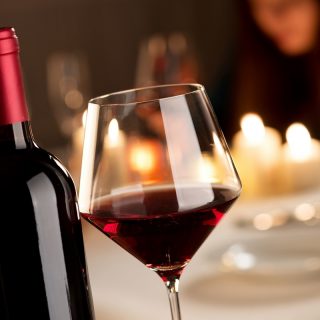 Идеальная форма: как правильно выбирать бокалы для вина